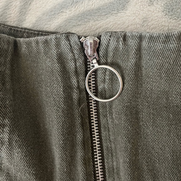 olive green zip skirt - Picture 3 of 4